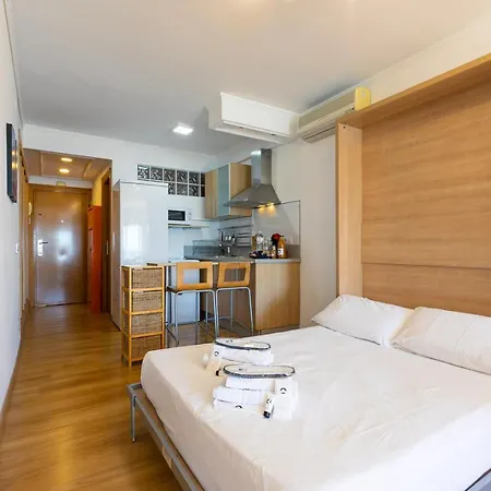 Apartamento El Velero Primera Linea Playa Apartment *